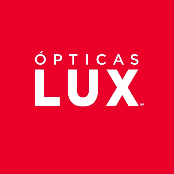 Logotipo de Ópticas Lux, cliente de SML Ebanistería e Interiorismo
